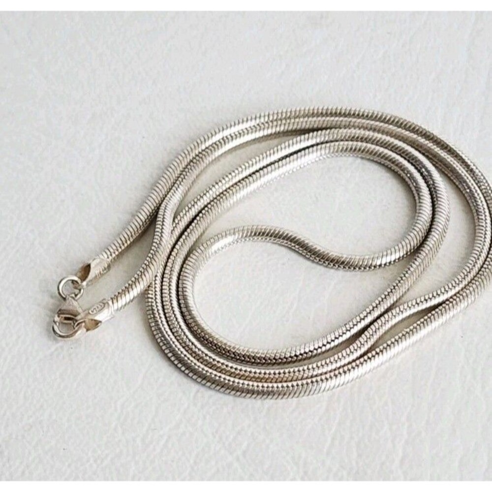 Sterling Silver 2.69mm Round Snake Link Chain Necklace 24Inches 24g Italy